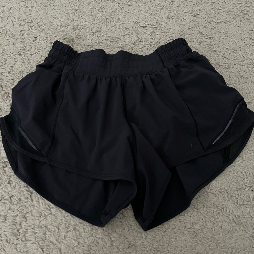 Lululemon 2.5 Hotty Hot Shorts
